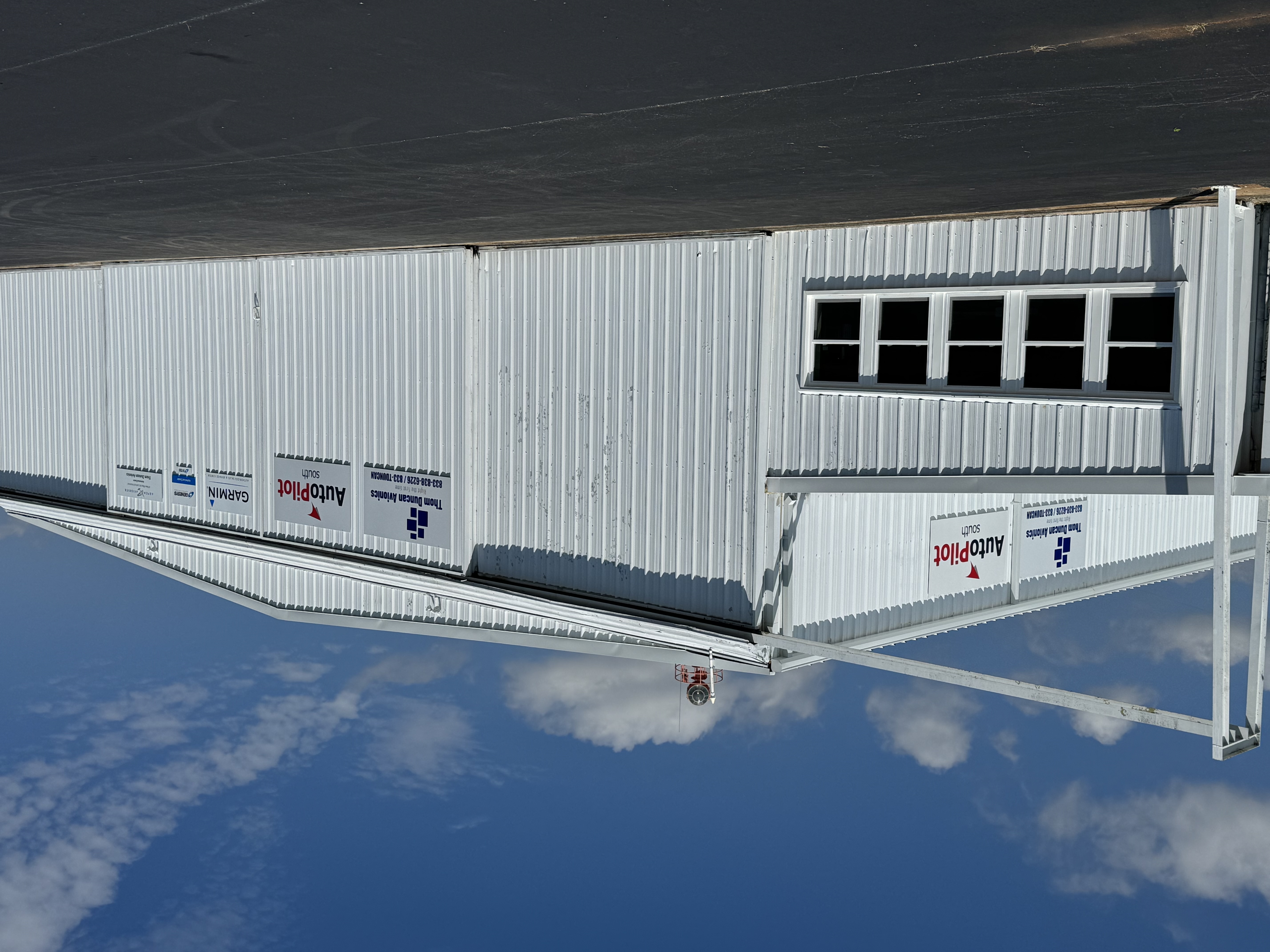 THOM DUNCAN AVIONICS photo 1